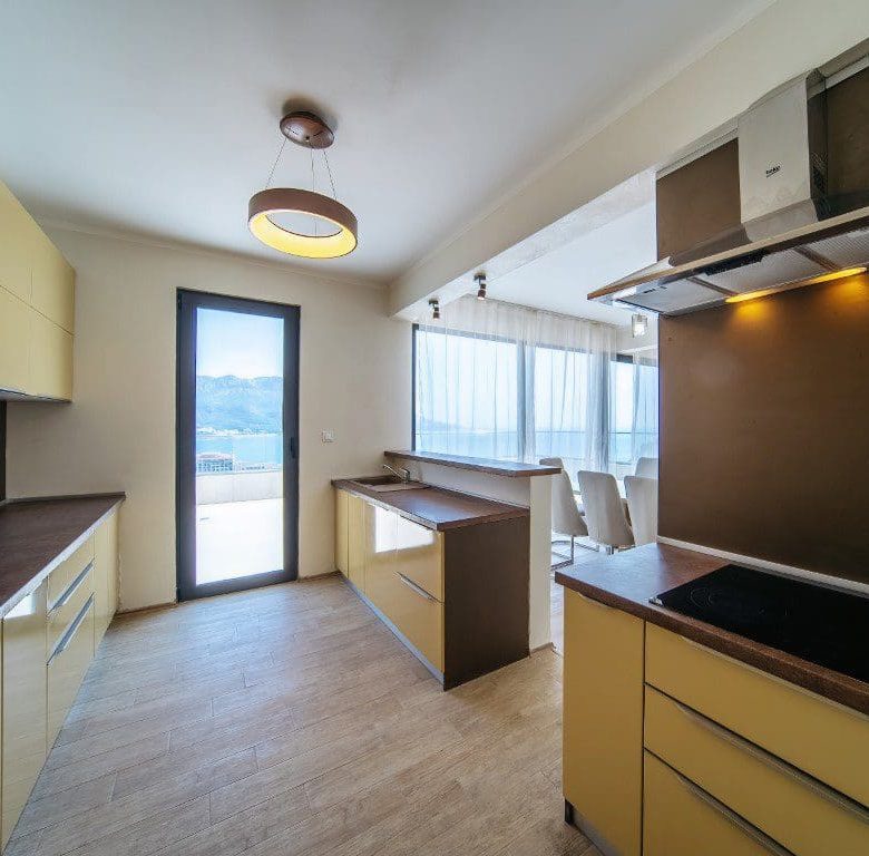 Zwei zum Verkauf stehende Apartments in Budva — Montenegro