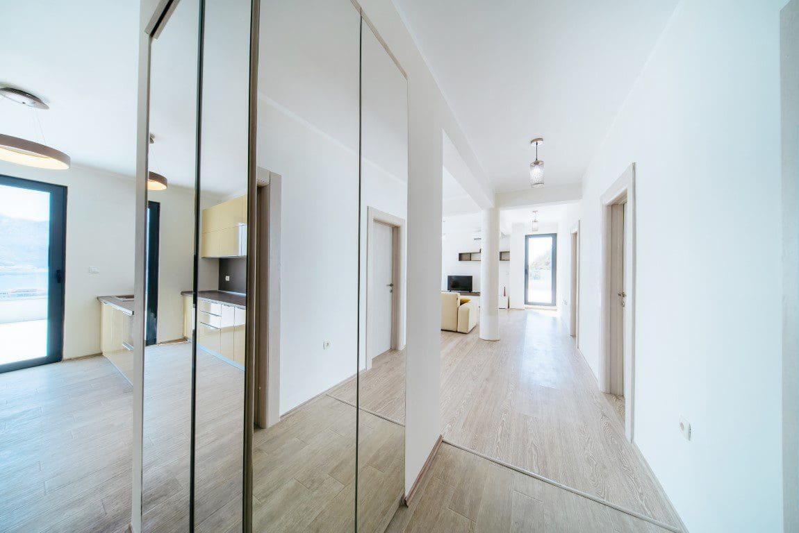 Zwei zum Verkauf stehende Apartments in Budva — Montenegro
