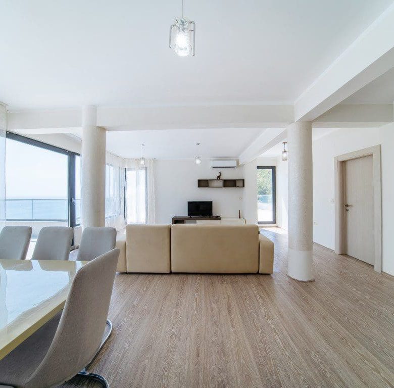 Zwei zum Verkauf stehende Apartments in Budva — Montenegro