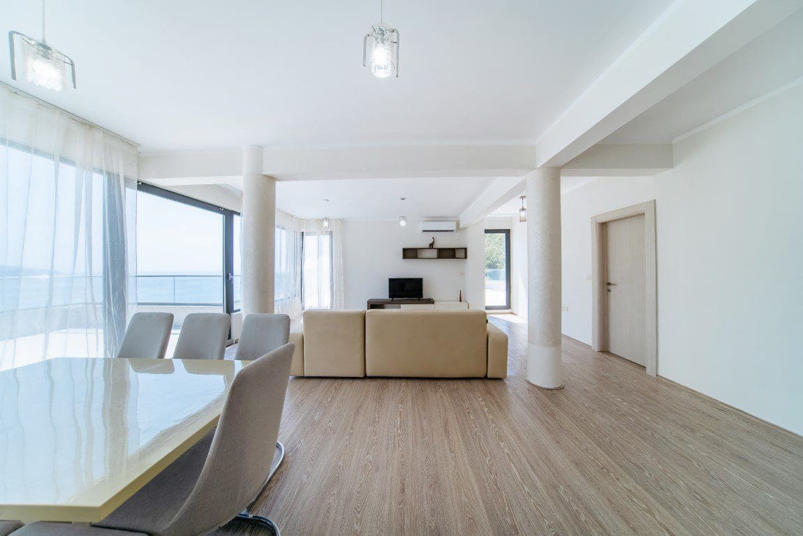 Zwei zum Verkauf stehende Apartments in Budva — Montenegro