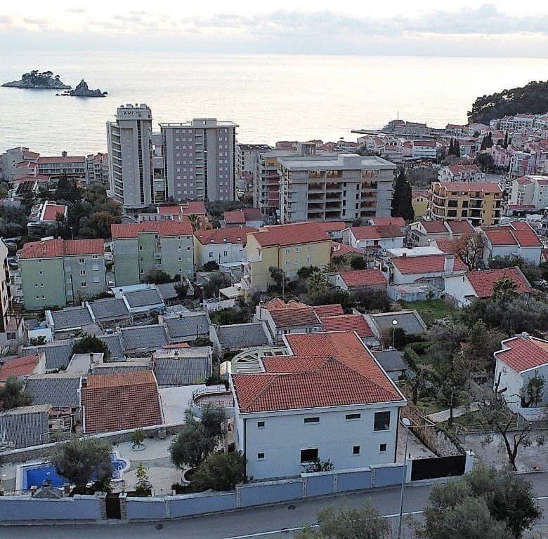 Petrovac Karadağ'da satılık villa — Karadağ