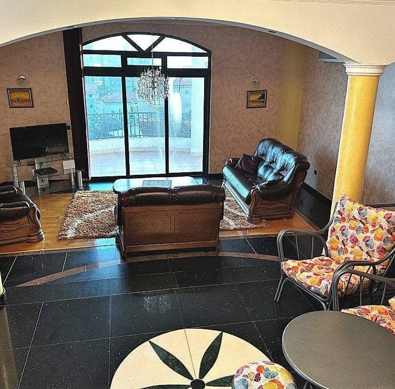 Petrovac Karadağ'da satılık villa — Karadağ