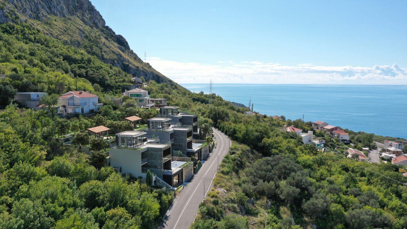 Luxusvillen in der Gegend von Budva zu verkaufen — Montenegro
