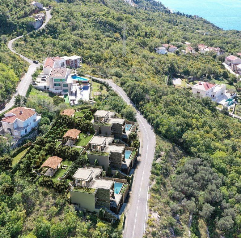 Luxusvillen in der Gegend von Budva zu verkaufen — Montenegro