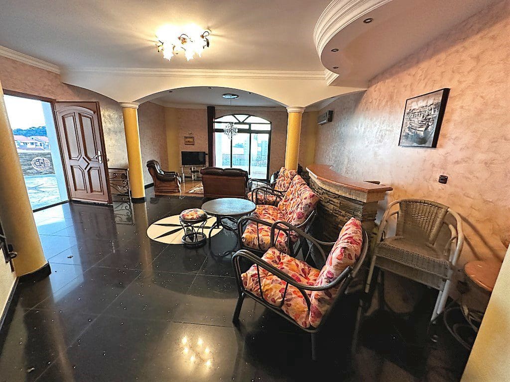 Petrovac Karadağ'da satılık villa — Karadağ