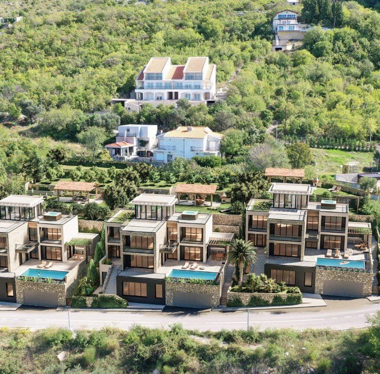 Luxusvillen in der Gegend von Budva zu verkaufen — Montenegro