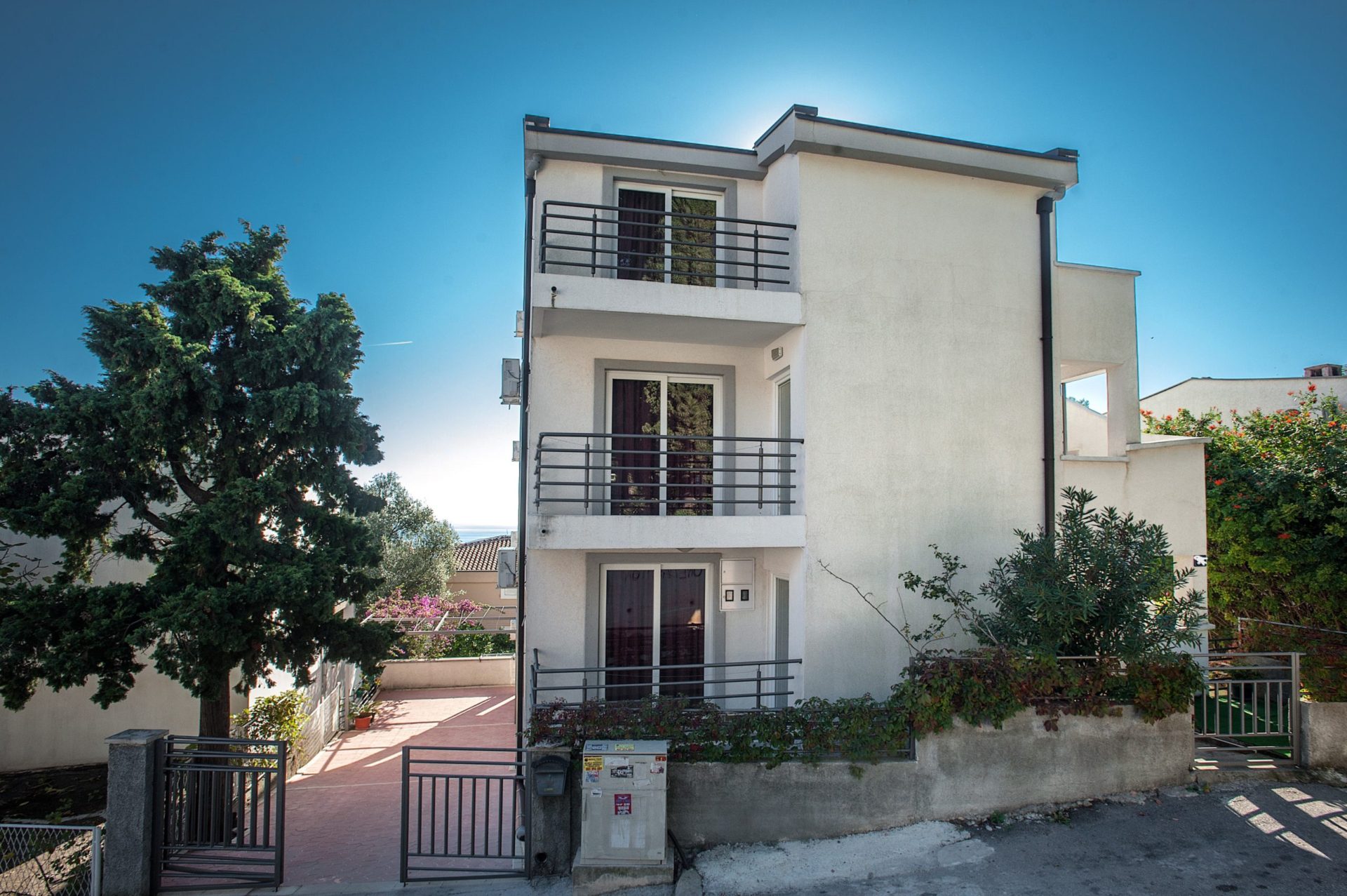 MREproperty (1) Mini hotel for sale in Petrovac