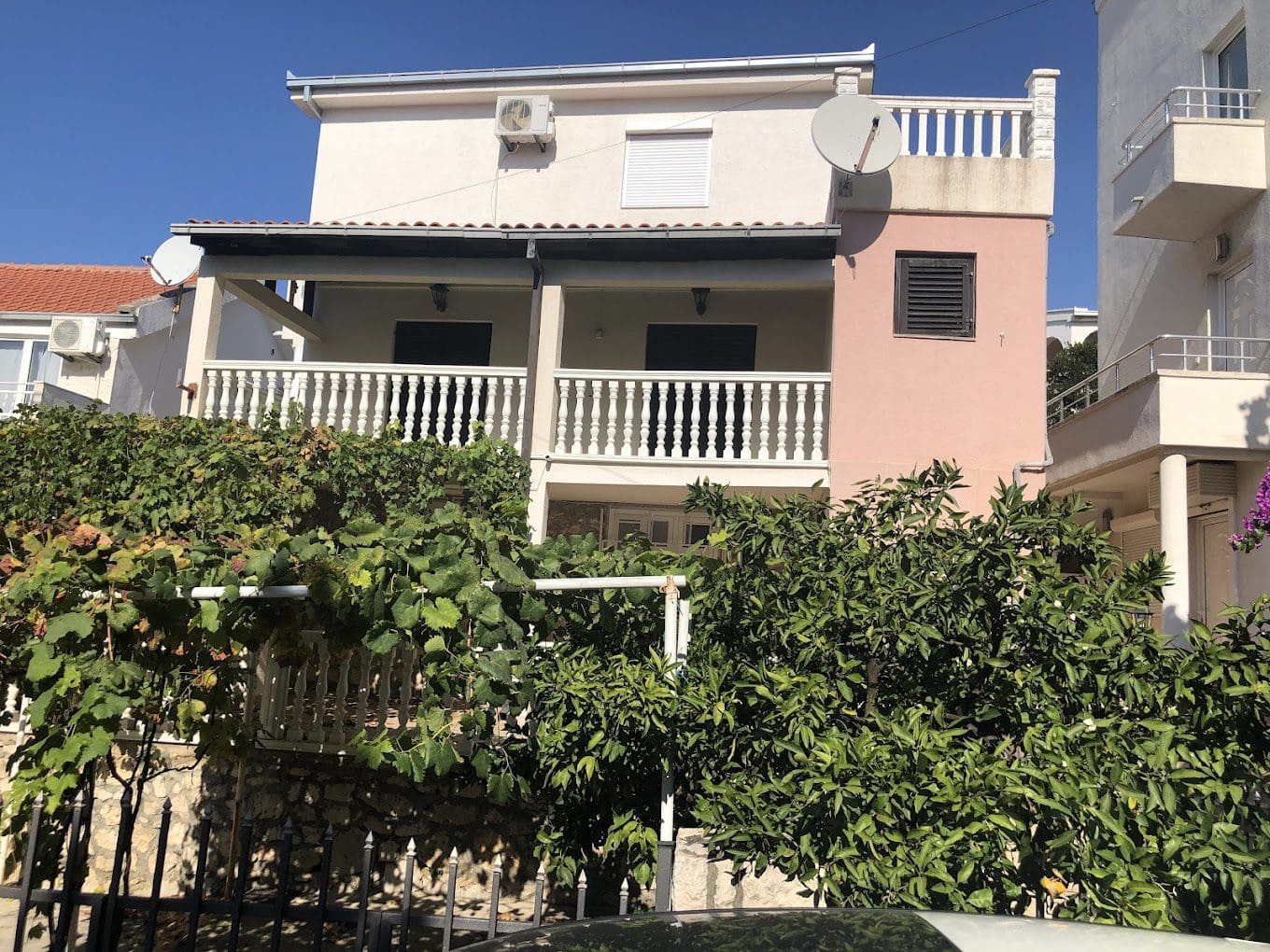 Modern house for sale in Utjeha