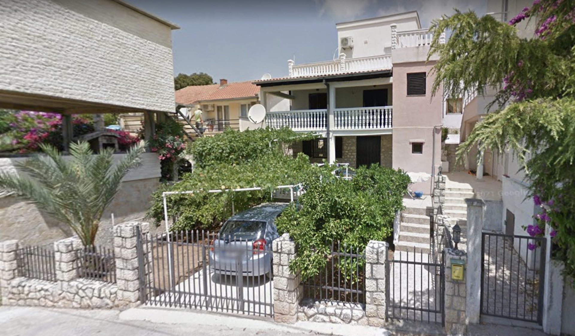 MREproperty (7) Modern house for sale in Utjeha