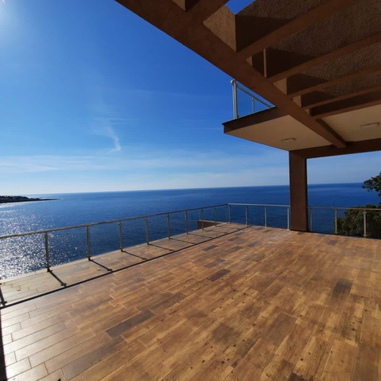 Seafront villa for sale in Montenegro-Modern Villa near Veliki Pijesak Beach — Montenegro