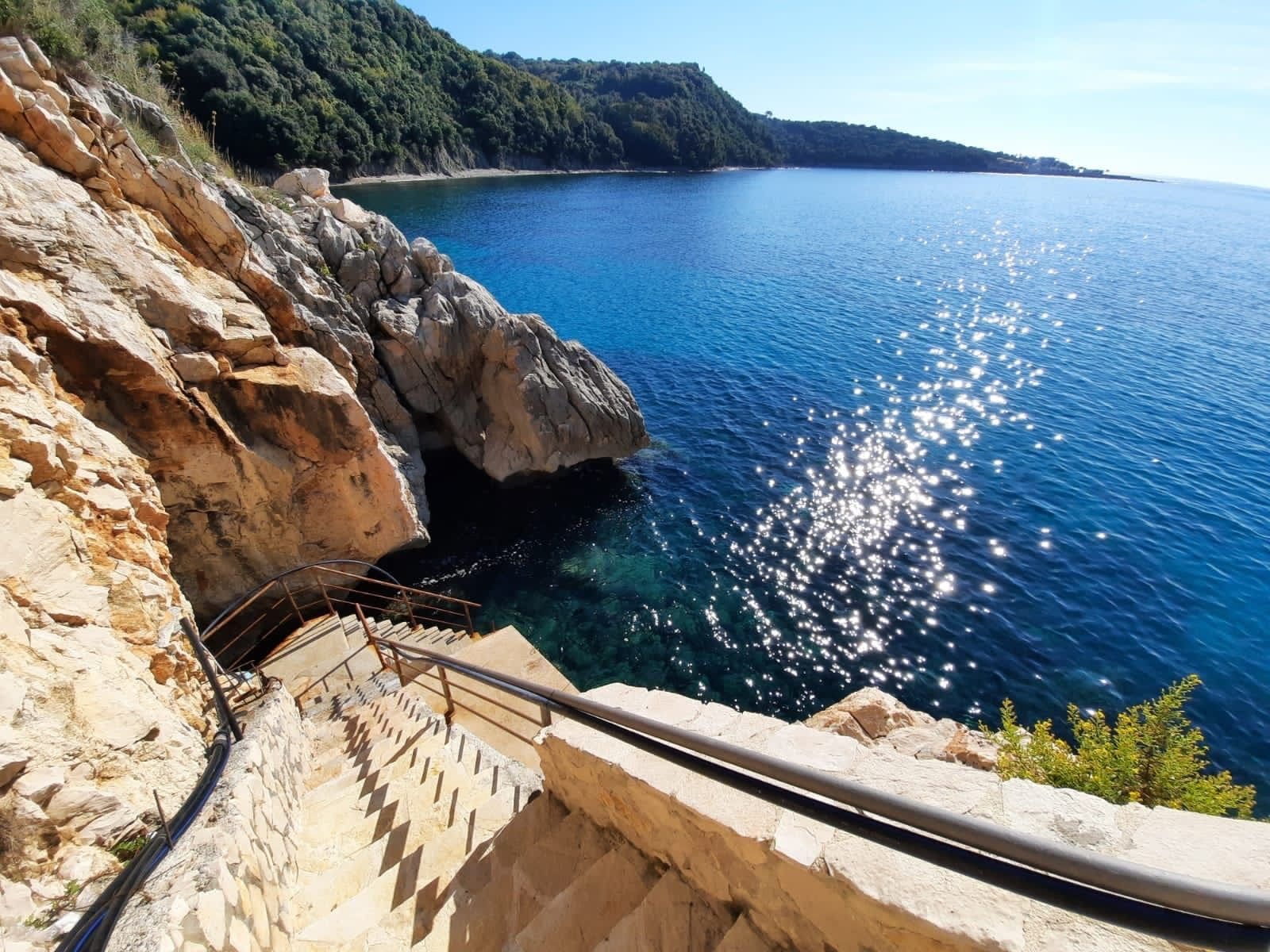 Seafront villa for sale in Montenegro-Modern Villa near Veliki Pijesak Beach — Montenegro