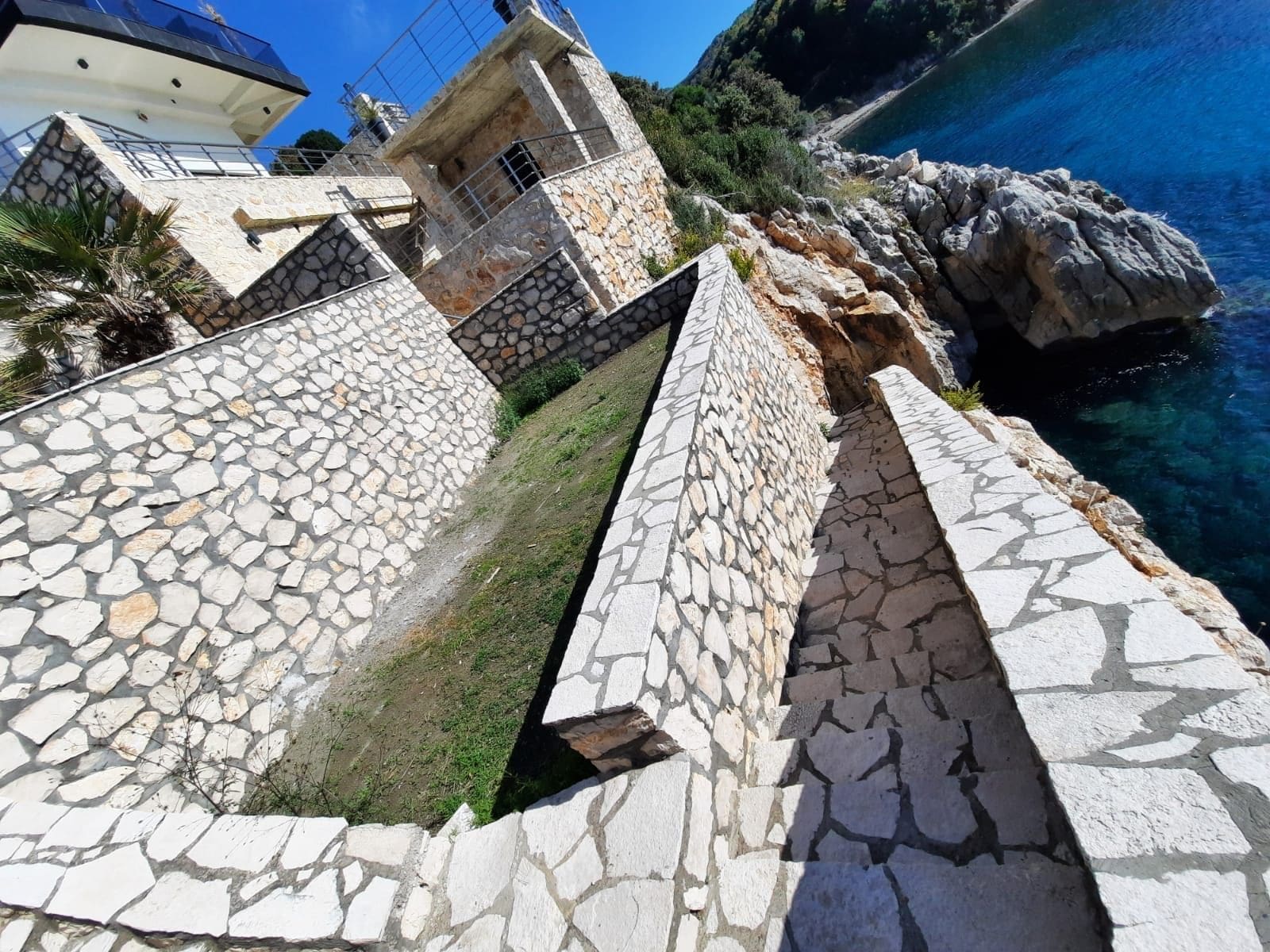 Seafront villa for sale in Montenegro-Modern Villa near Veliki Pijesak Beach — Montenegro