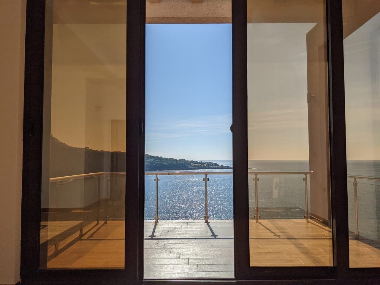 Seafront villa for sale in Montenegro-Modern Villa near Veliki Pijesak Beach — Montenegro