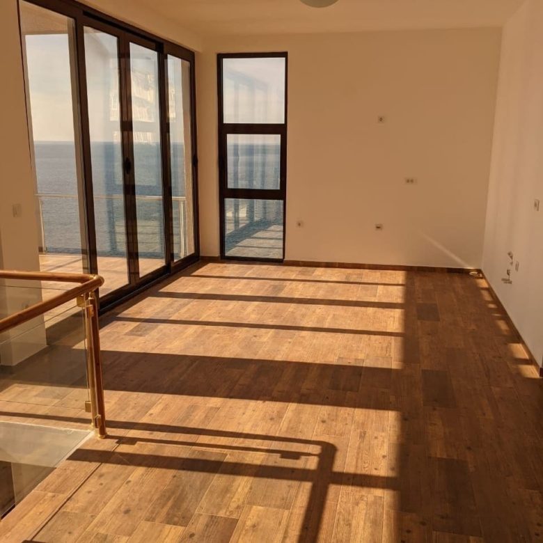 Seafront villa for sale in Montenegro-Modern Villa near Veliki Pijesak Beach — Montenegro