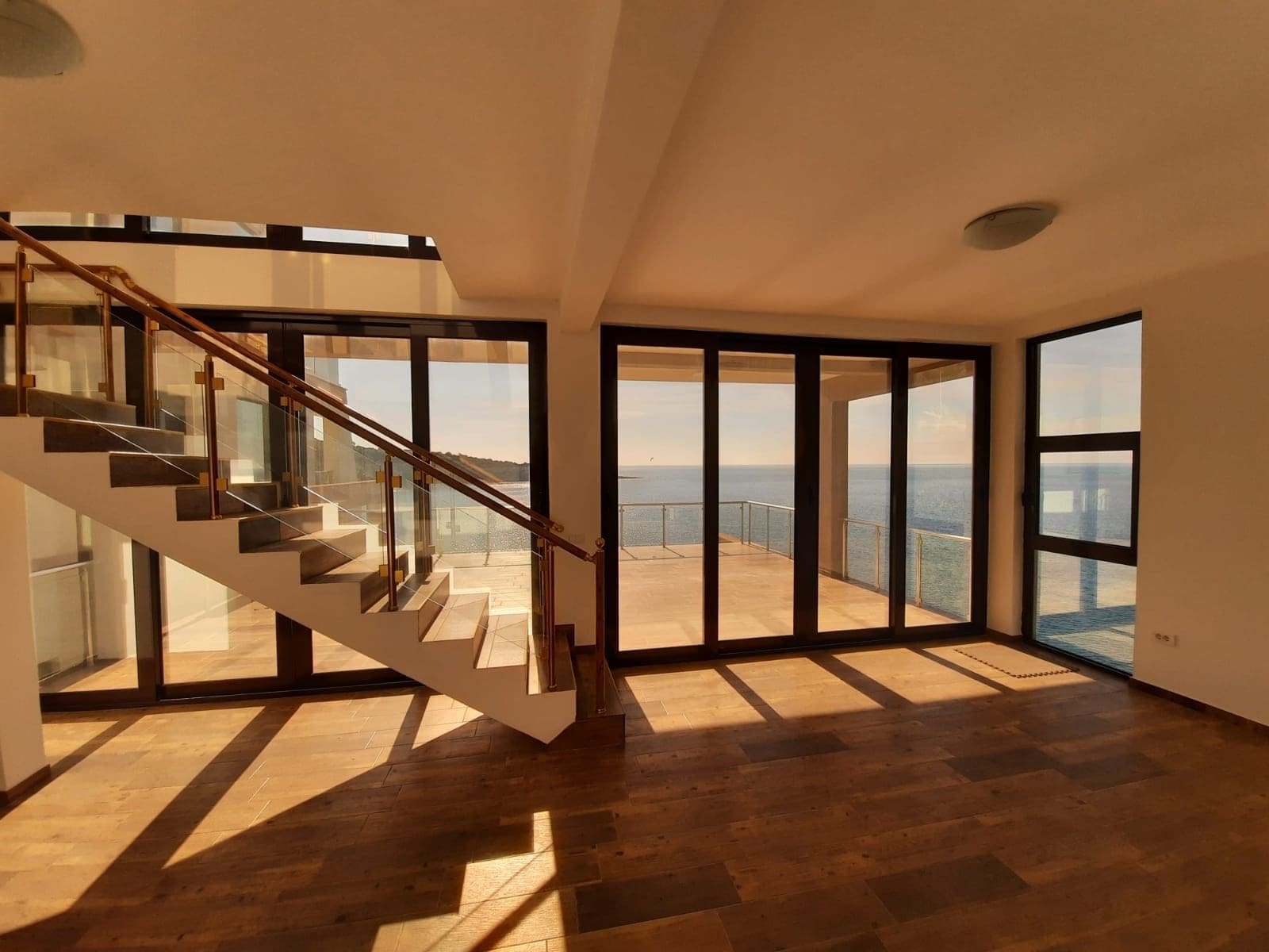 Seafront villa for sale in Montenegro-Modern Villa near Veliki Pijesak Beach — Montenegro