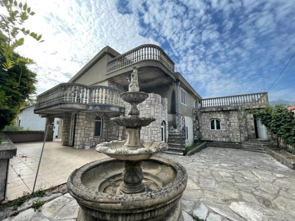 Villa for sale in Bar-Montenegro 268m2