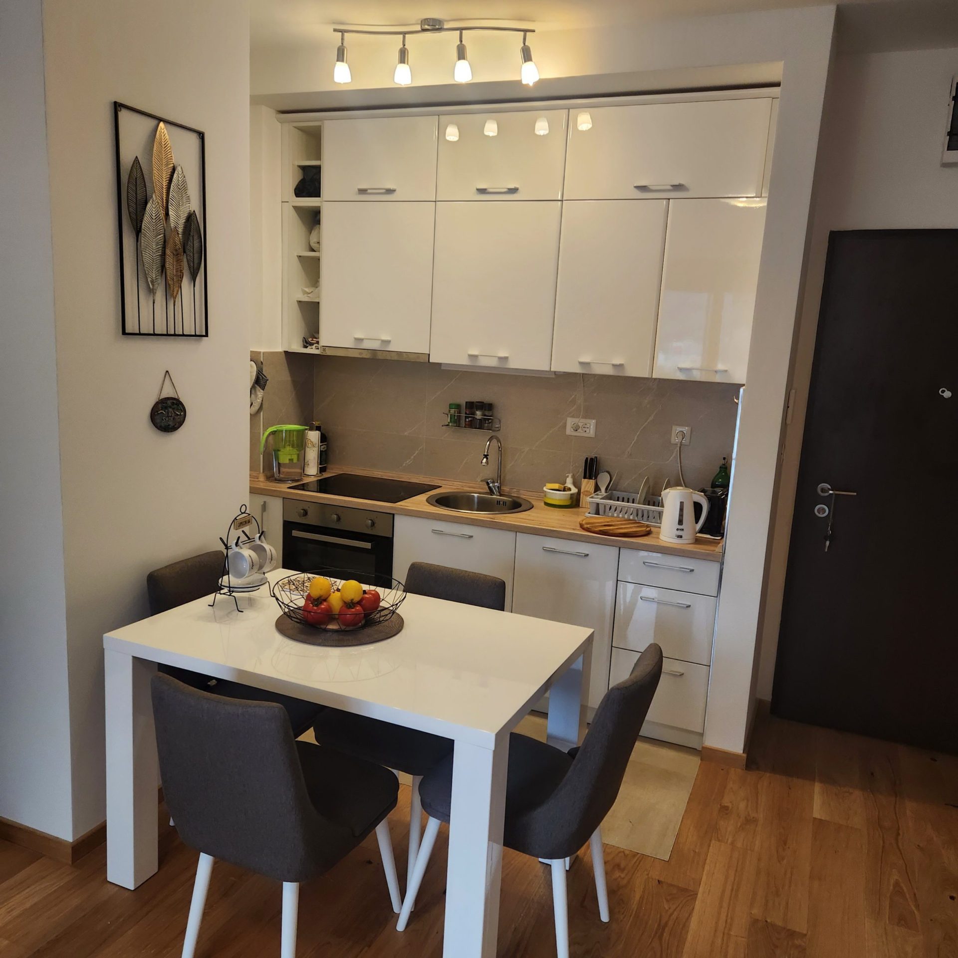 Meerblick-Wohnung in Becici zu verkaufen — Montenegro
