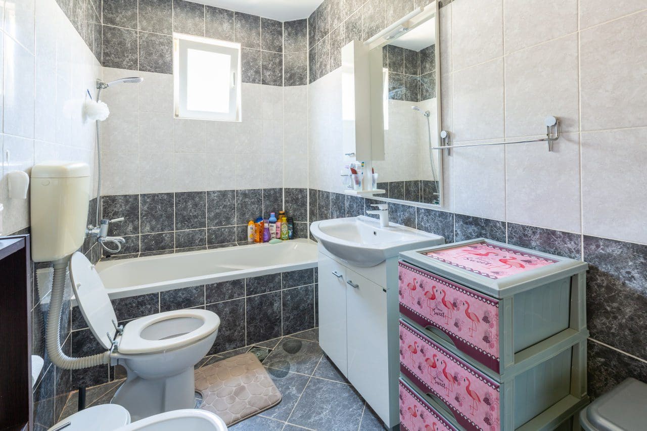 Zweizimmerwohnung in Susanj-Bar-Montenegro zum Verkauf — Montenegro