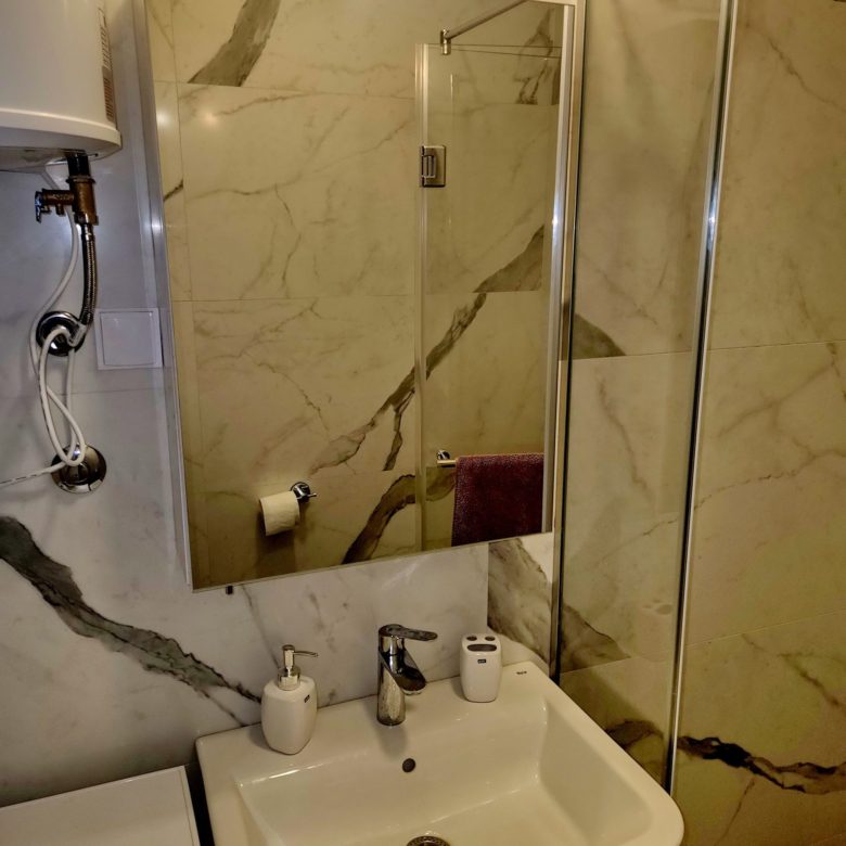 Meerblick-Wohnung in Becici zu verkaufen — Montenegro