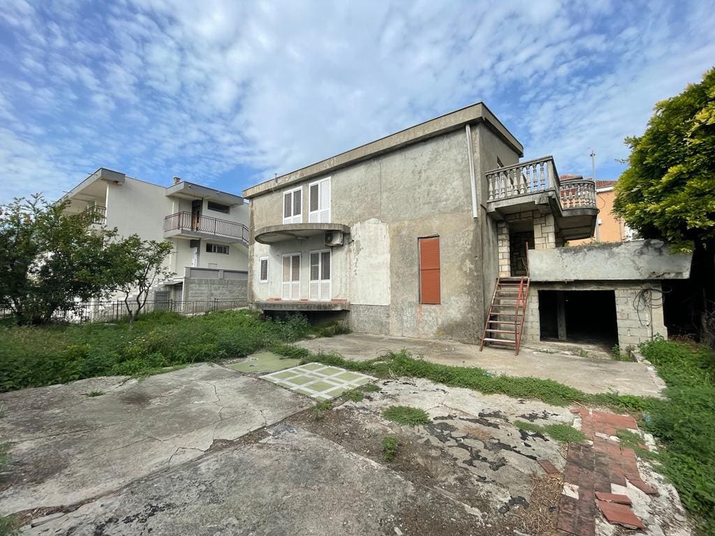 Вілла продається в Бар-Чорногорія, 268 м² — Бар
