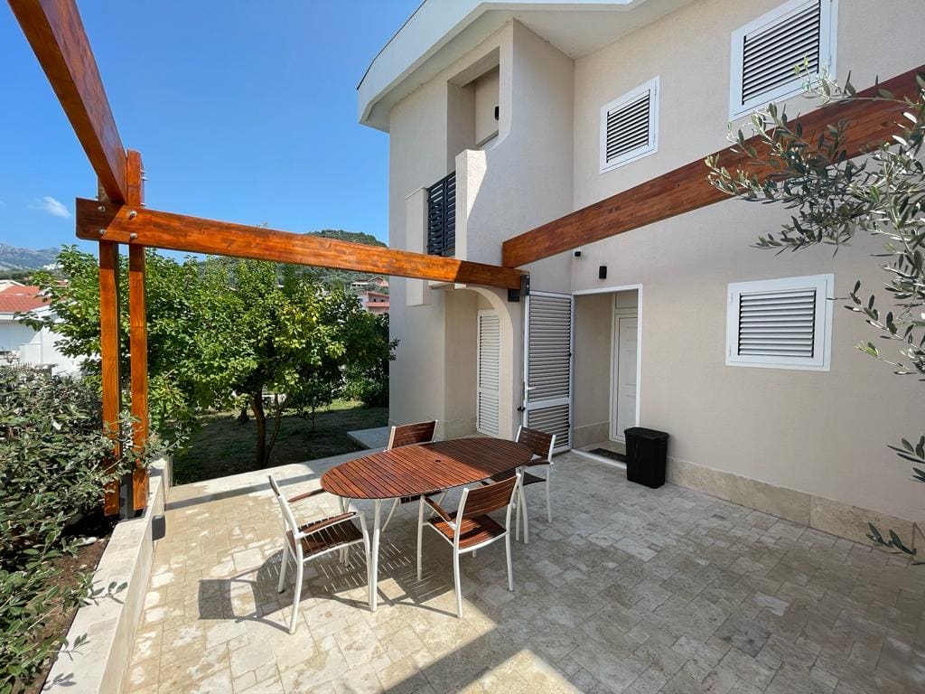Modern Villa for Sale in Quiet Location - Bar — Montenegro