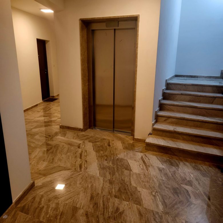 Meerblick-Wohnung in Becici zu verkaufen — Montenegro