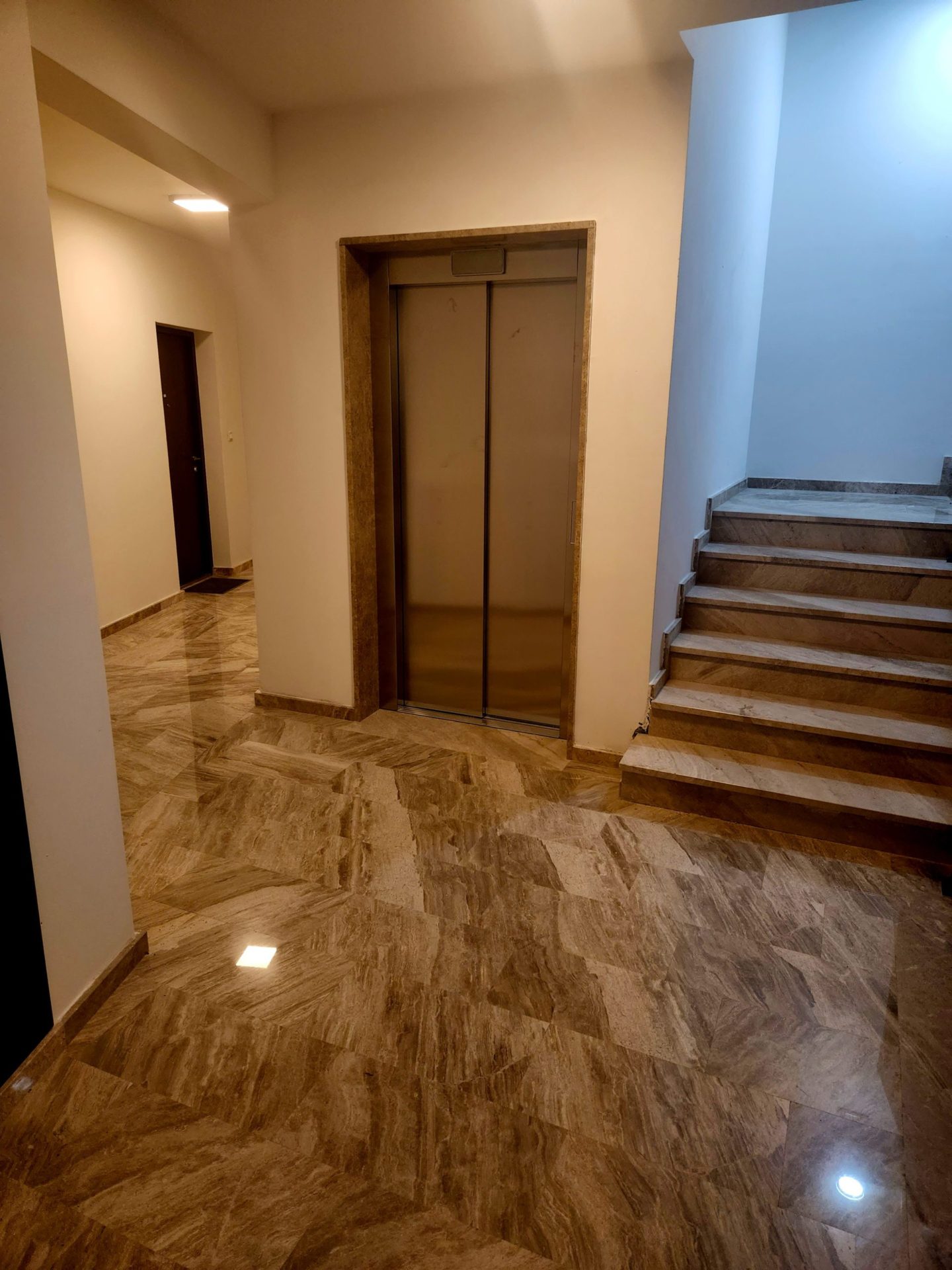 Meerblick-Wohnung in Becici zu verkaufen — Montenegro