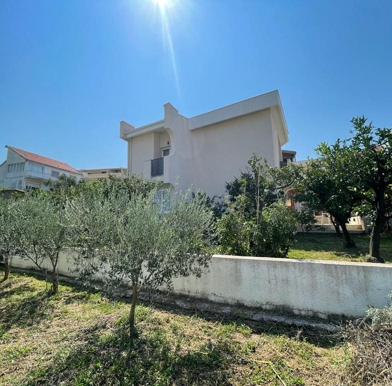Modern Villa for Sale in Quiet Location - Bar — Montenegro