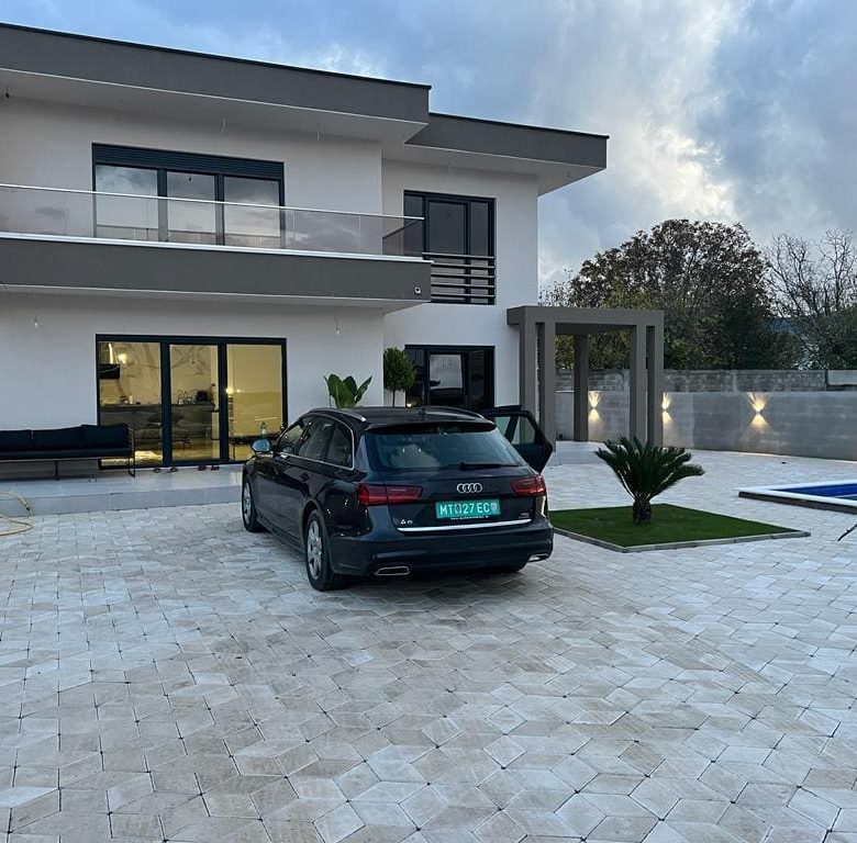 Lovely villa for sale in Bar, Montenegro — Montenegro