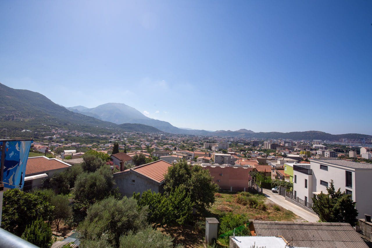 Zweizimmerwohnung in Susanj-Bar-Montenegro zum Verkauf — Montenegro