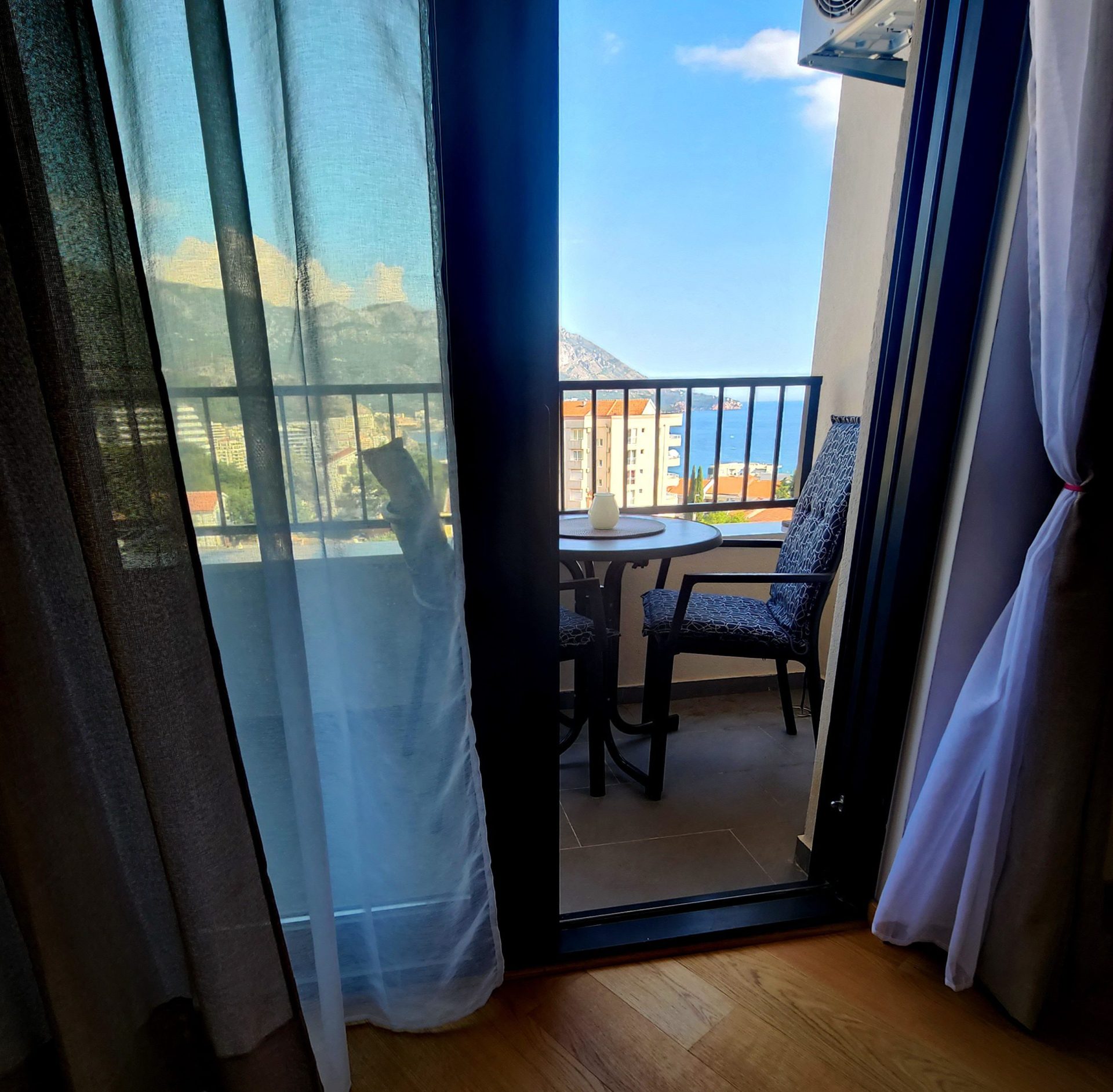 Meerblick-Wohnung in Becici zu verkaufen — Montenegro