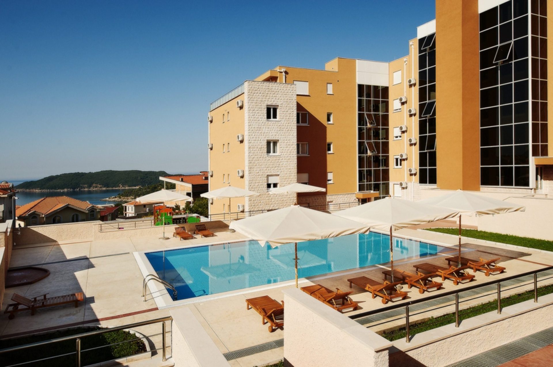 MREproperty (1) Penthouse mit herrlichem Meerblick in Becici
