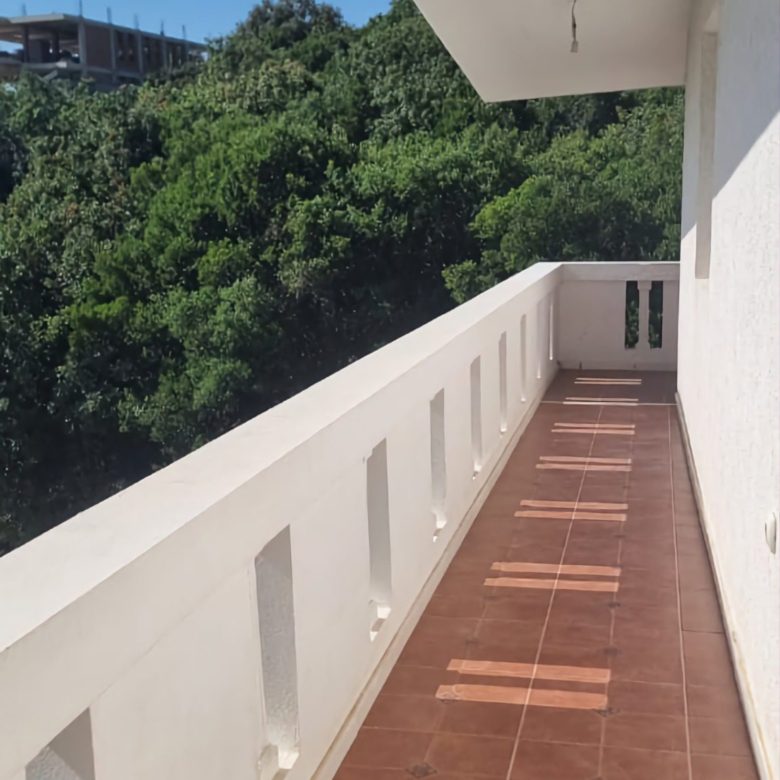 Spacious Apartment with Partial Sea View in Utjeha — Montenegro