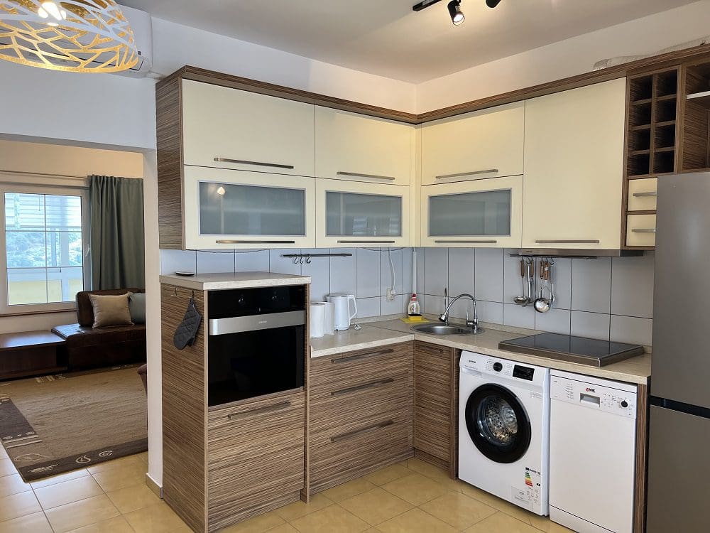 Spacious 3-Level Monteray Townhouse — Montenegro