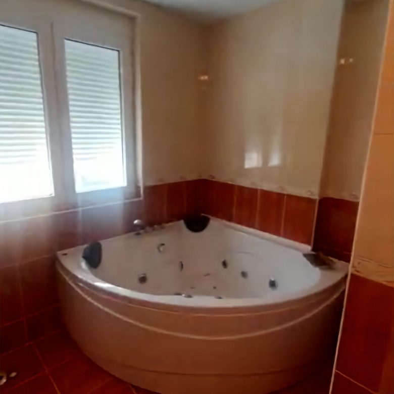 Penthouse mit herrlichem Meerblick in Becici — Montenegro