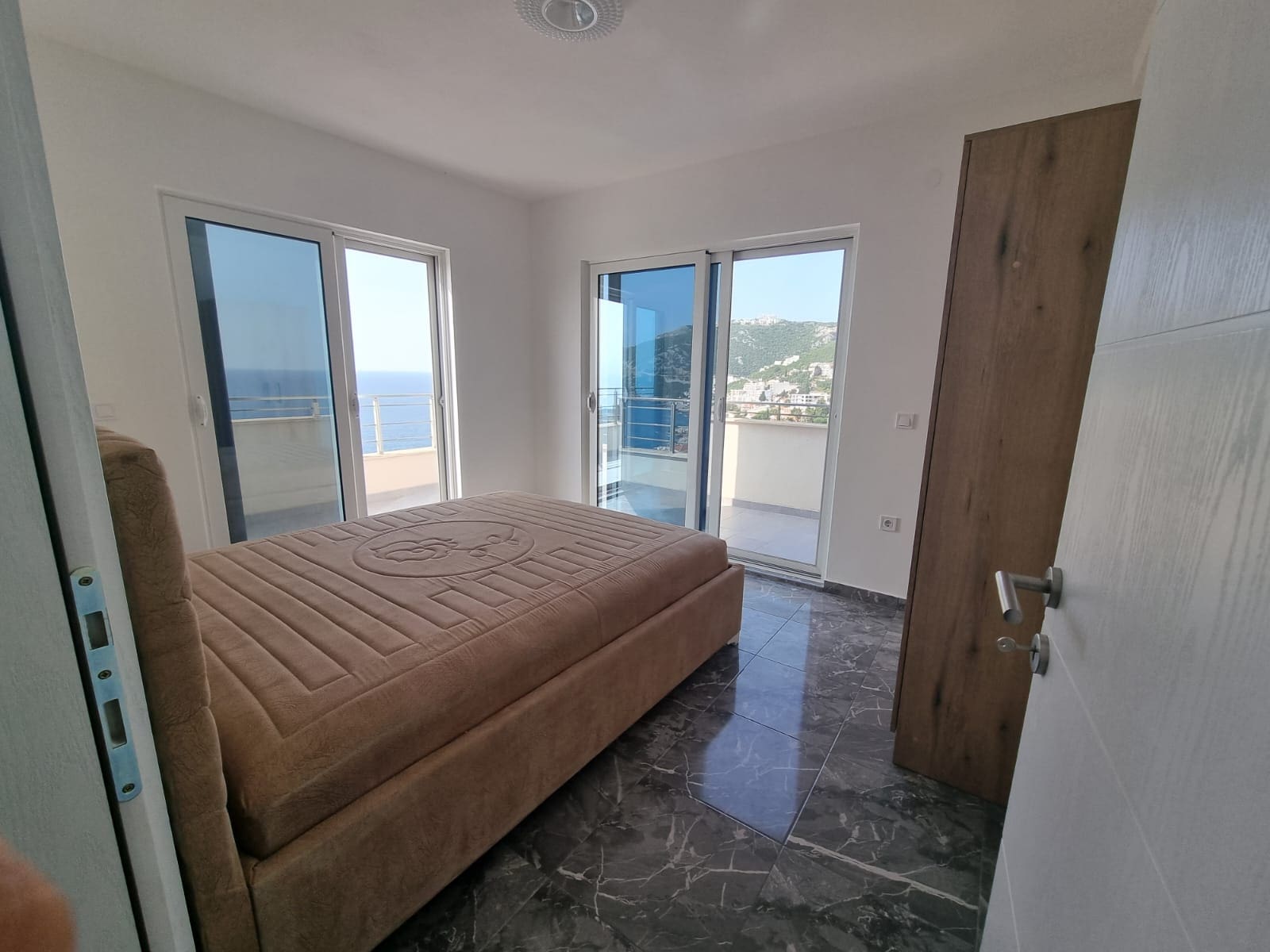 Apartment for Sale in Dobra Voda -Montenegro with Sea Views — Montenegro