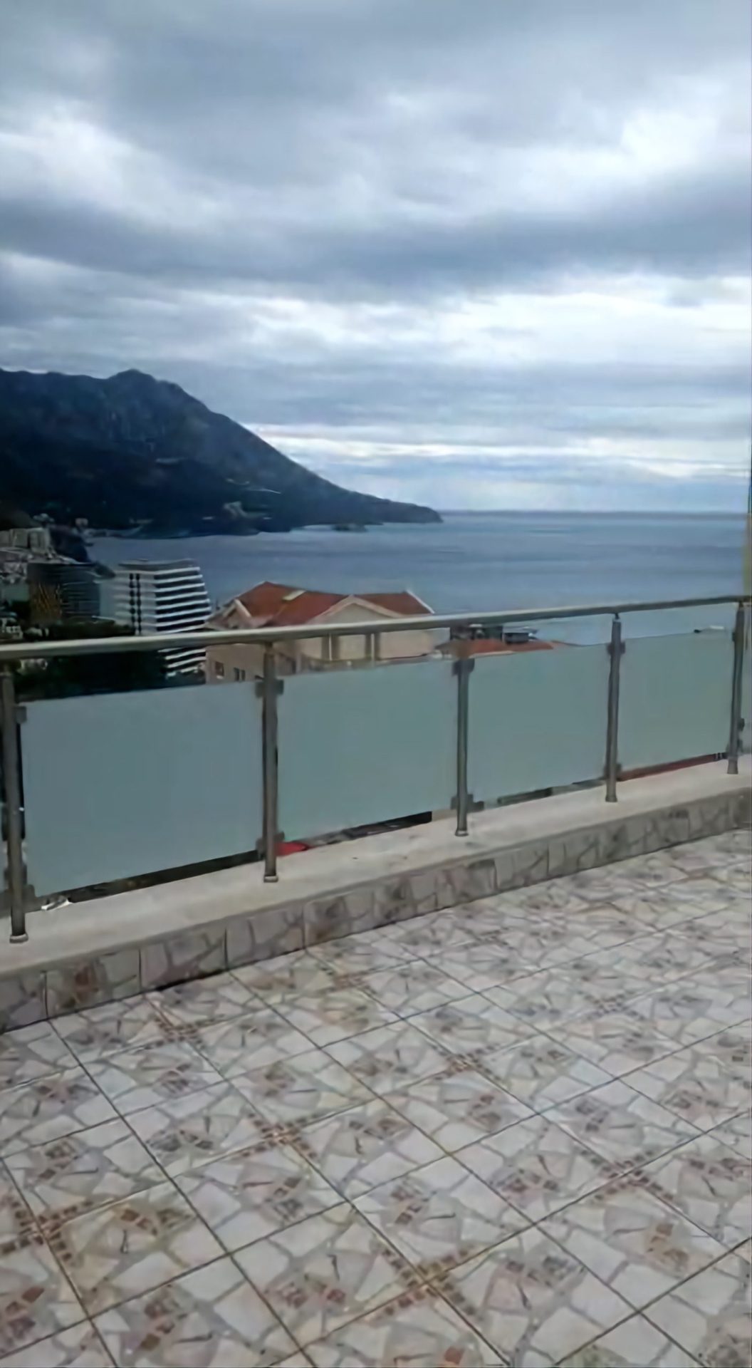 Penthouse mit herrlichem Meerblick in Becici — Montenegro