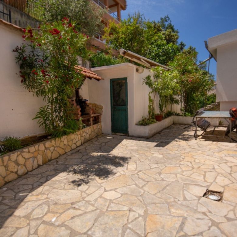 Charming 108m2 Apartment with Sea View — Montenegro