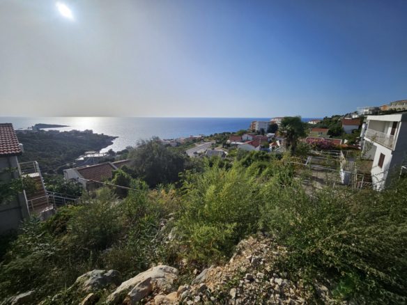 Seaside Oasis In Utjeha - Bar: Urbanized 603m² Plot