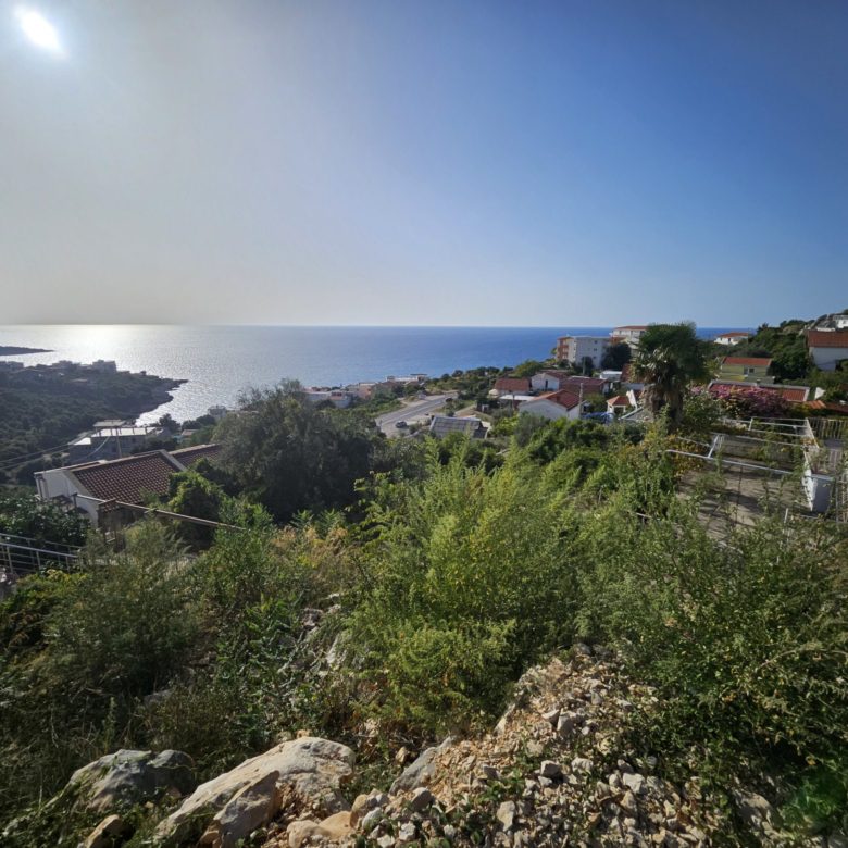 Seaside Oasis in Utjeha – Bar: Urbanized 603m² Plot