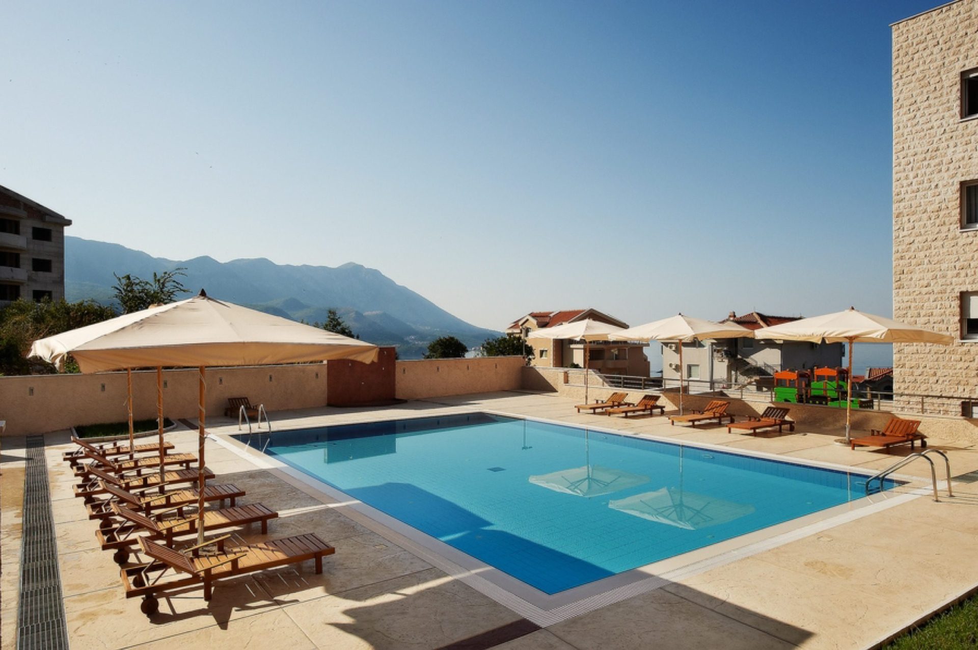 Penthouse mit herrlichem Meerblick in Becici — Montenegro