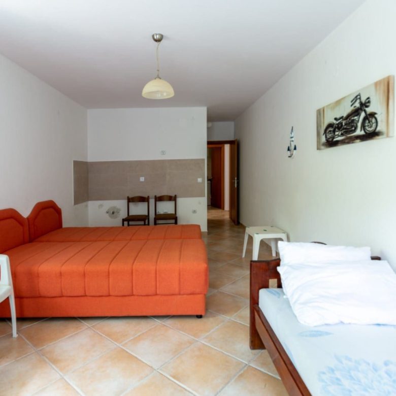 Charming 108m2 Apartment with Sea View — Montenegro