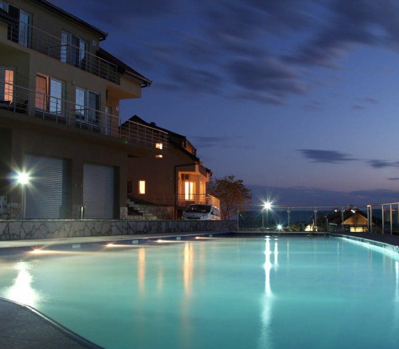 Spacious 3-Level Monteray Townhouse — Montenegro