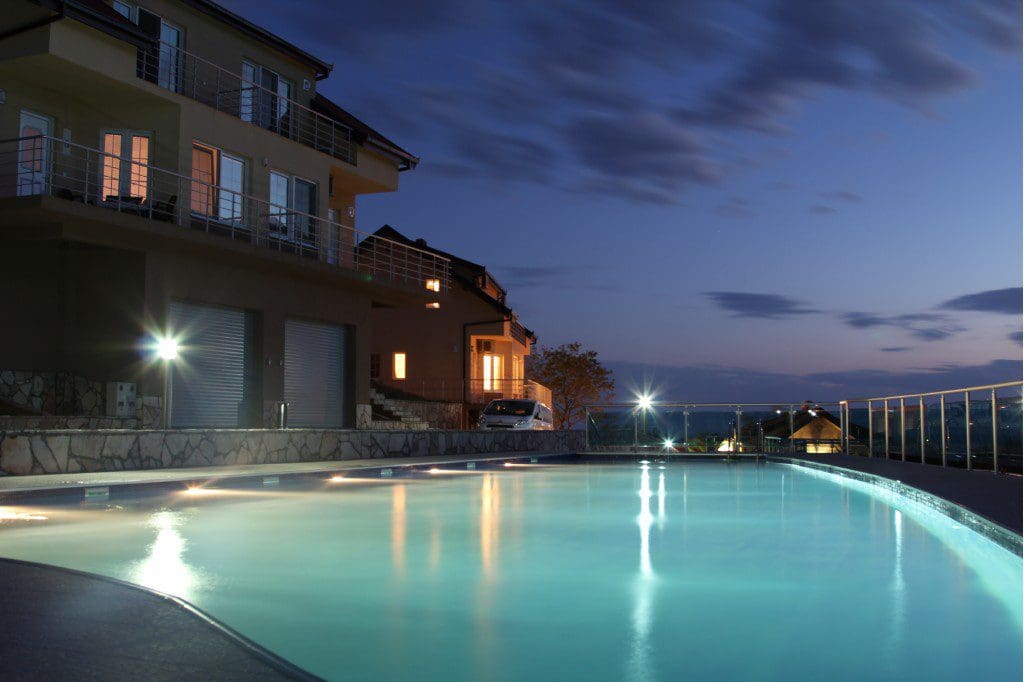 Spacious 3-Level Monteray Townhouse — Montenegro