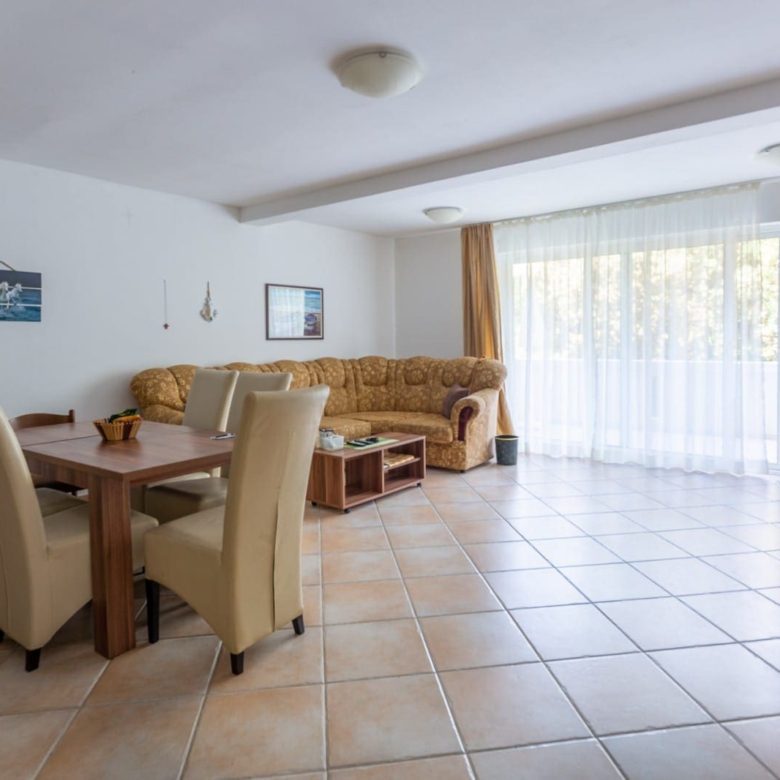 Charming 108m2 Apartment with Sea View — Montenegro