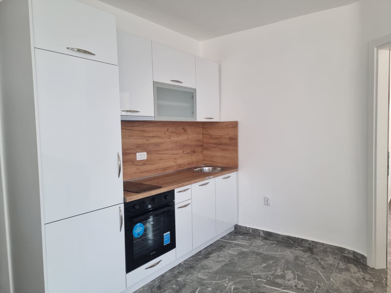 Apartment for Sale in Dobra Voda -Montenegro with Sea Views — Montenegro