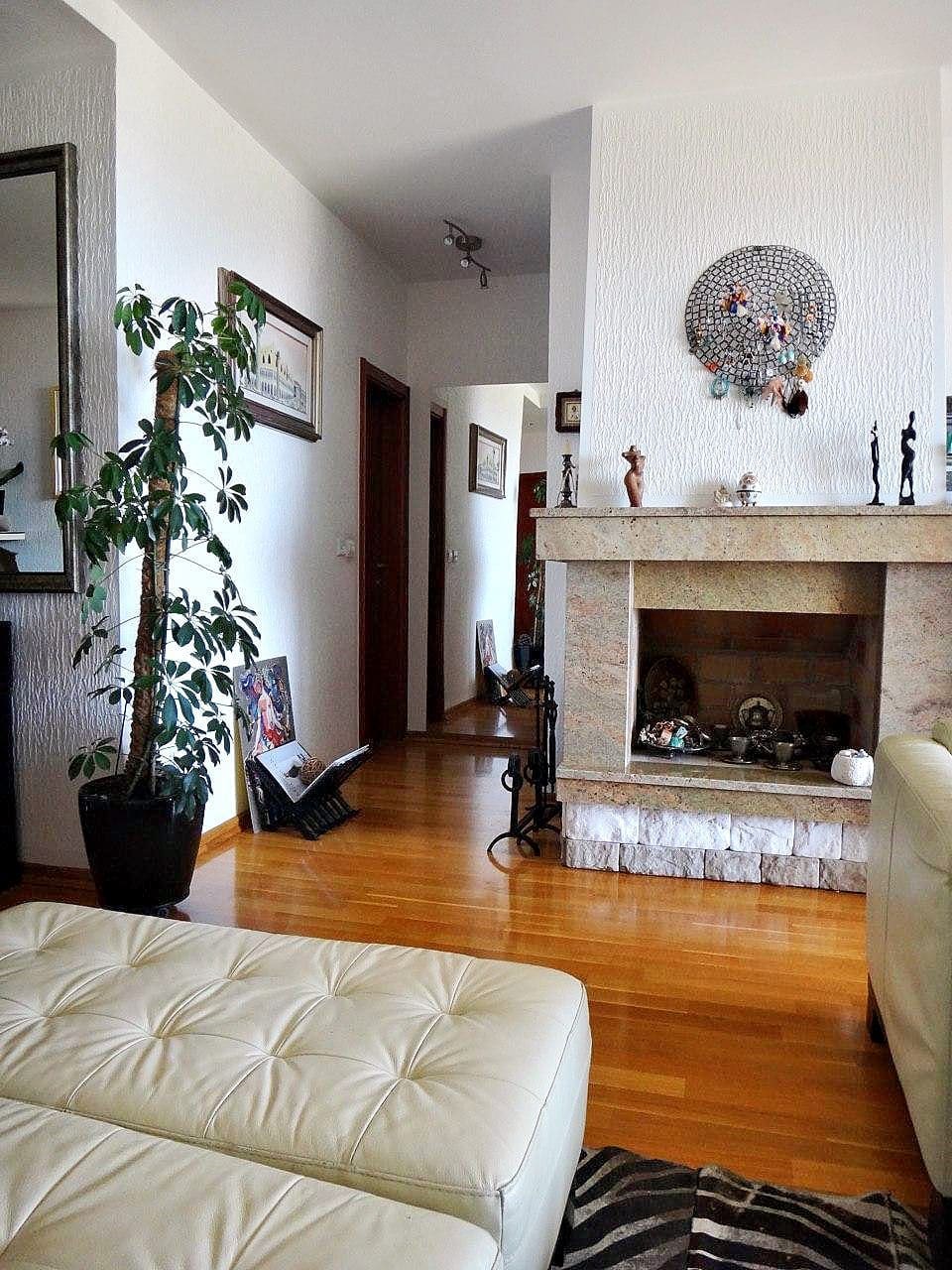 MREproperty (1) Luksusowe trzypokojowe mieszkanie na sprzedaż w Budvie