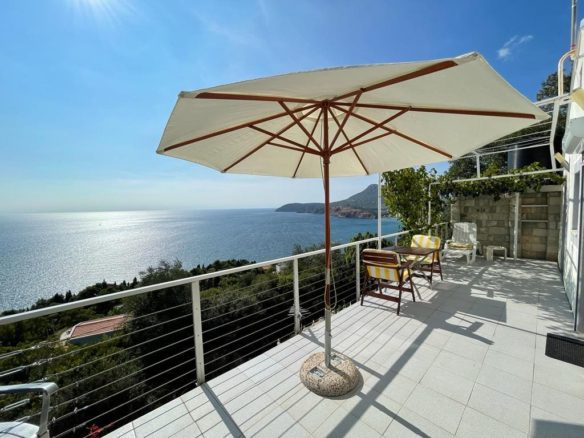 Stunning Seaside Property in the Suburbs of Bar