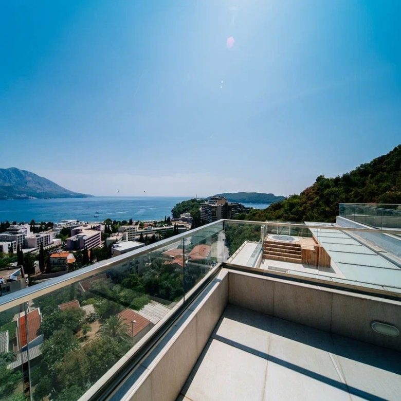 Luxury Penthouse with Panoramic Sea Views in Budva-Becici