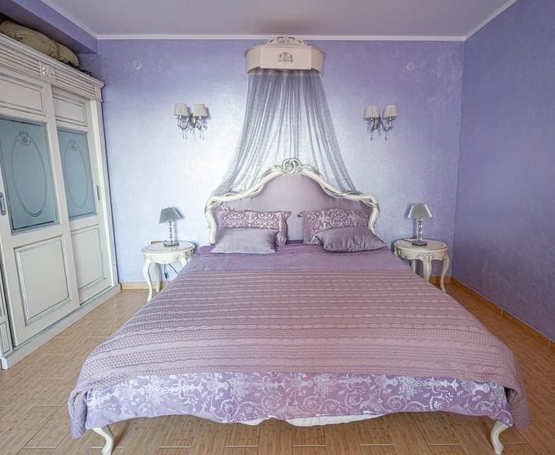 Eine schöne und gemütliche Villa mit Pool in Bečići — Montenegro
